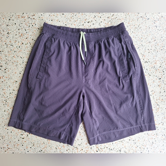 94 Lululemon Run Response Short - Picture 4 of 14